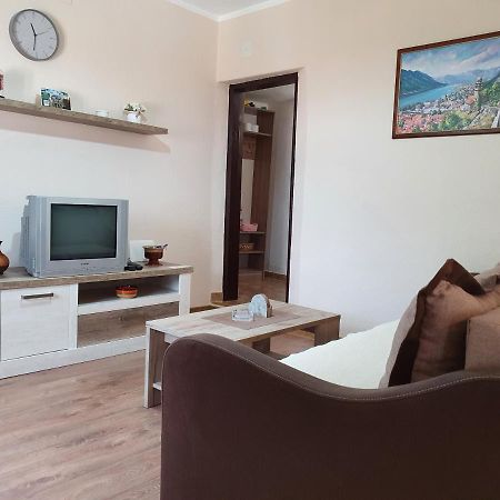 Apartment Marta Котор Екстер'єр фото