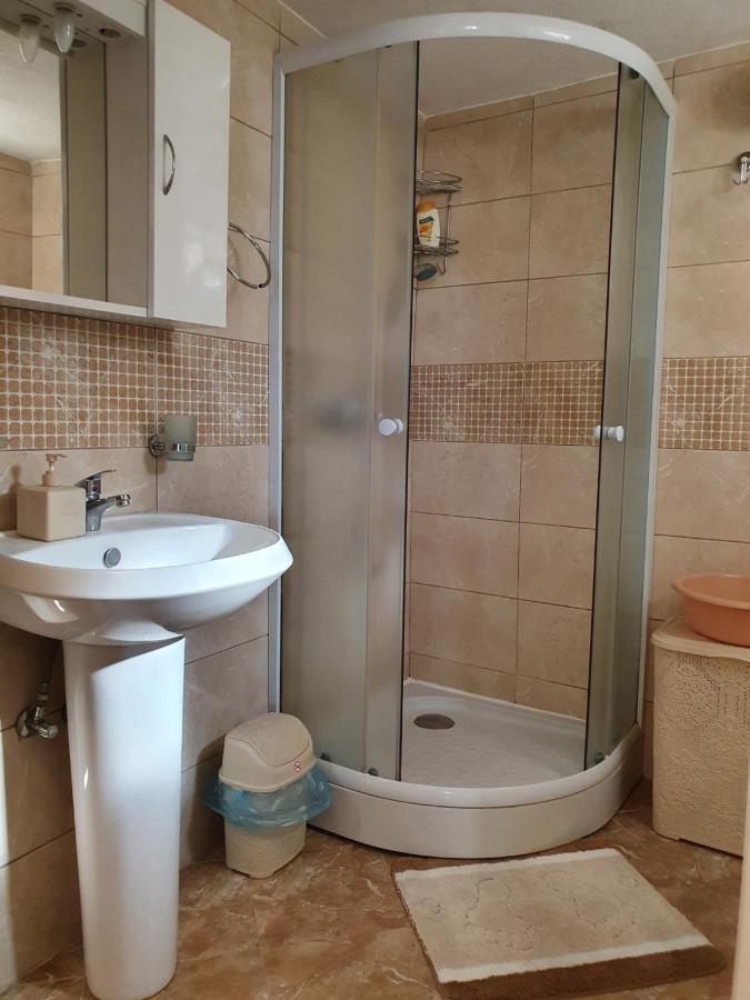 Apartment Marta Котор Екстер'єр фото