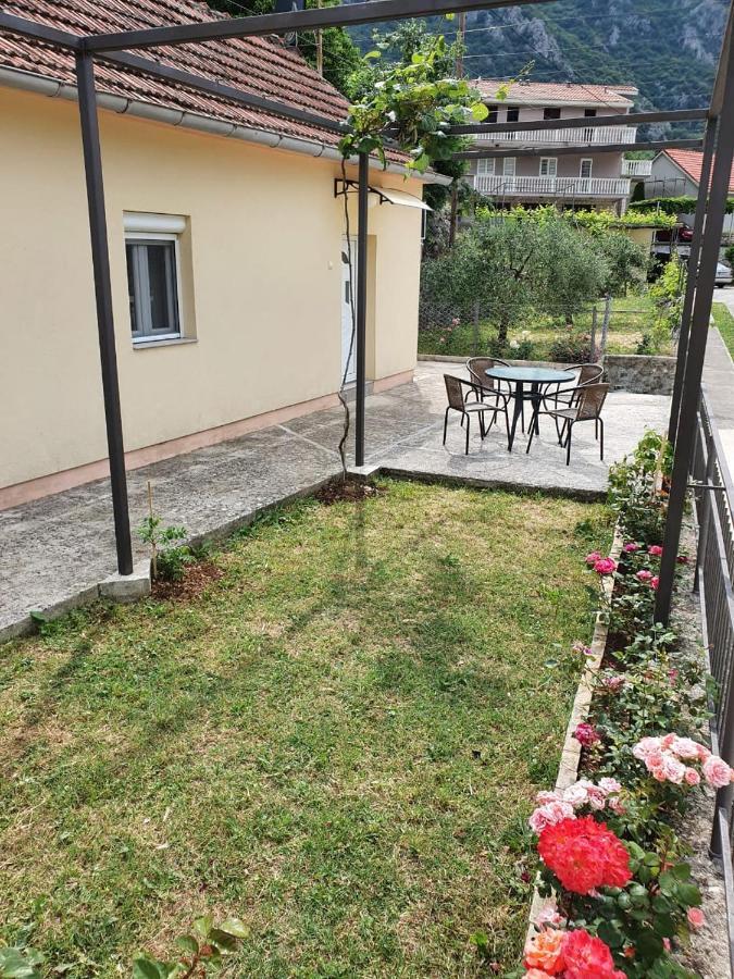 Apartment Marta Котор Екстер'єр фото