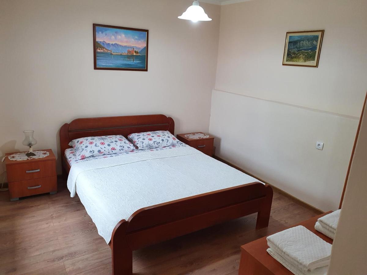 Apartment Marta Котор Екстер'єр фото